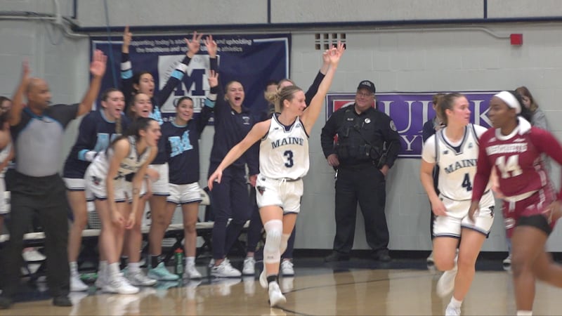 Anne Simon after scoring a 3-point shot